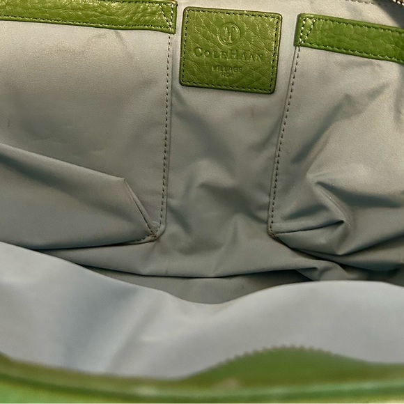 RARE COLE HAAN Village pebbled leather in kelly green. Oversized! 16 x 8 x 6. - Picture 4 of 10